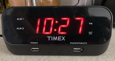 Timex Digital Dual Alarm Clock T129 USB Charging Station - Image 1 of 4