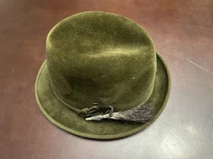 Vintage Men’s Hat Germany Caesari Velvet Fedora Hat Vintage Gift Feathers Pin - Picture 1 of 7