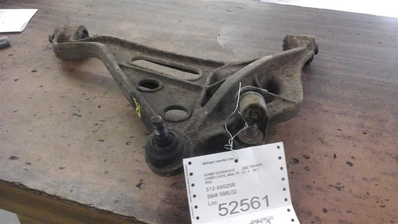 Braço de controle inferior direito do passageiro dianteiro XL-7 compatível com 00-06 VITARA 51647 - Imagem 1 de 1