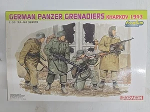 1:35 Dragon 6305 WWII German Panzer Grenadiers (Kharkov 1943)  OVP - Picture 1 of 2