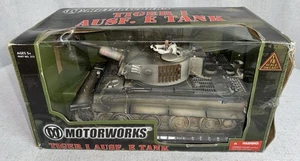 Vintage Motorworks Panzer Tiger I Ausf. E 1/18 Tank Diecast Military Vehicle NEW - Picture 1 of 11