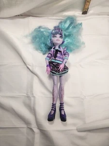 Monster High Doll Twyla Creepover Party Sleepover w Accessories - Picture 1 of 4