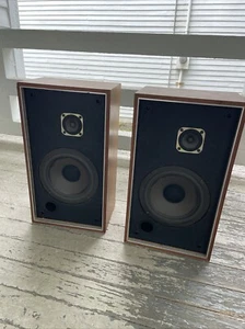 Pair VIntage Realistic Nova 15 Speakers Tested Working REFOAMED! - Picture 1 of 6