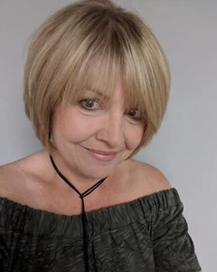 Blonde Short Pixie Bob Wig for Women with Bangs Synthetic Ombre Highlights - Picture 1 of 6