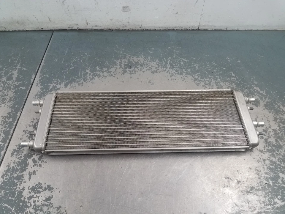 2010 Corvette C6 ZR1 LS9 原始设备制造商中间冷却器换热器 #0209 J3 — 第 1/4 张图片