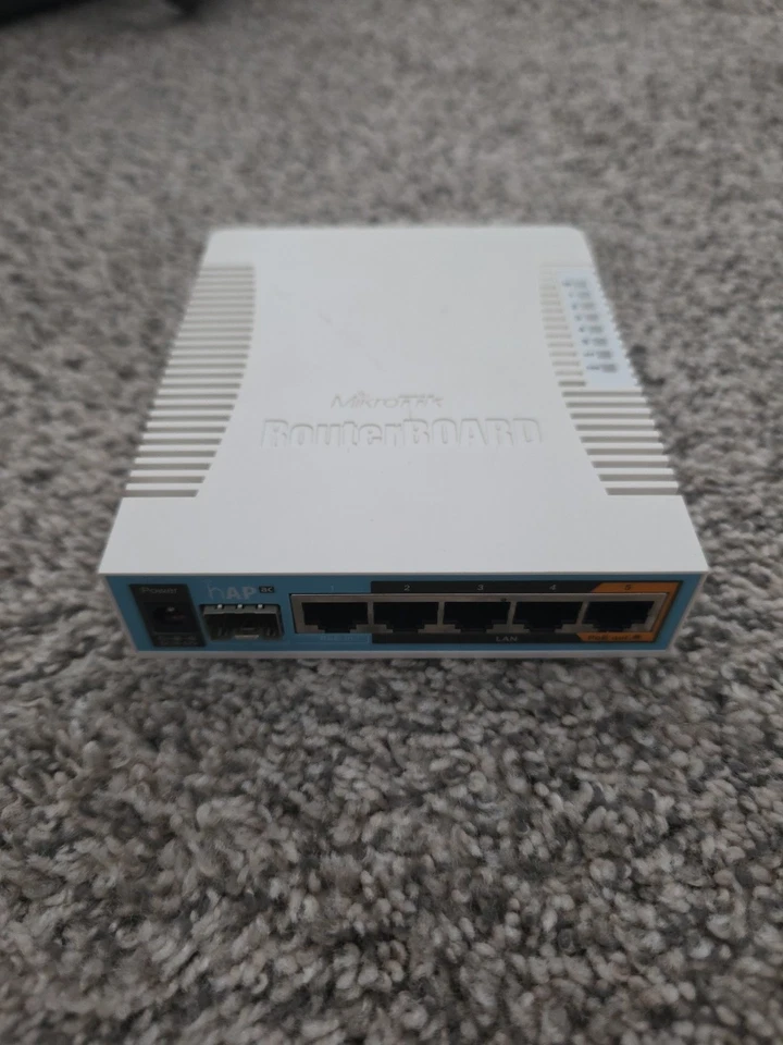 GREAT USED | MikroTik hAP ac RB962UiGS-5HacT2HnT-US - Image 1 of 4