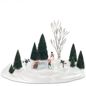 DEPT 56 NEU Animierter Schlittschuhteich General Village 801130 BRANDNEU - Bild 1 von 1