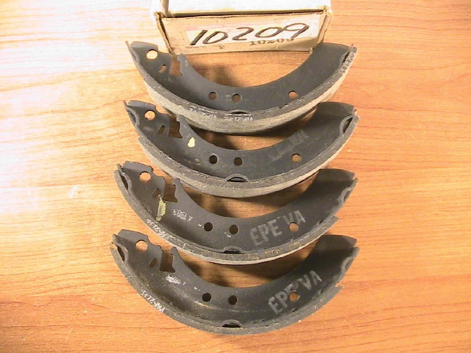 Juego de zapatas de freno trasero Hillman Plymouth Avenger Cricket 1965-1971 Foto 1 de 1