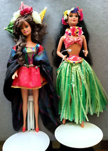 Barbies, Rare with Umbrella's-Flowers in Hair, & Polynesian 12700, 1994 Lot of 2
