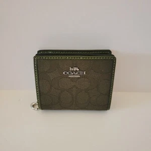Coach CU401 Snap Wallet Signature Jacquard Small Wallet Clutch Olive Drab - Bild 1 von 8