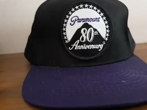 NEU VINTAGE ORIGINAL PARAMONT 80TH ANNIVERSARY SCHWARZ VERSTELLBAR BASEBALL CAP MÜTZE - Bild 1 von 1