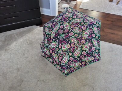 Vera Bradley Paraguas Automático Pétalo Paisley con Estuche de Transporte Foto 1 de 4