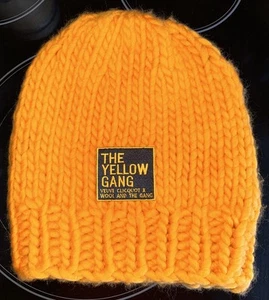 Veuve Clicquot & Wool And The Gang Baby Alpaca Strickmütze ZION LION - Picture 1 of 4