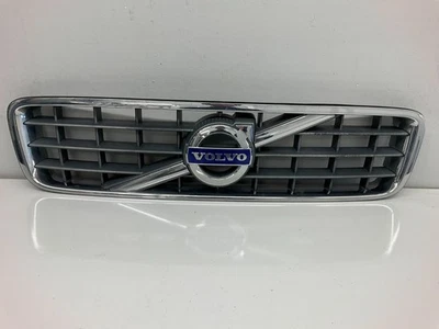 03-13 Parrilla delantera Volvo XC90 31333284 Foto 1 de 4