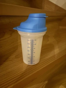Tupperware Shake-It 350ml Meßecher, Blau,Neu,Shaker - Bild 1 von 3
