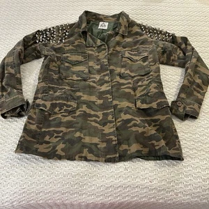 Chaqueta militar Grunge camuflada para mujer UNIF con tachuelas al hombro talla grande - Imagen 1 de 9