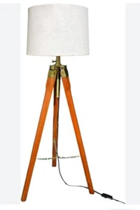 Tripod Floor Lamp With Shade Wooden Stand, For Living Room, Handmade Vintage. - Imagen 1 de 4