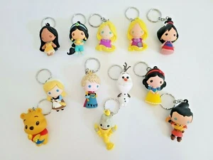 DISNEY PRINZESSIN UND CHARAKTER 3D SCHLÜSSELANHÄNGER AUS ZUFÄLLIGER BLINDTASCHE - Bild 1 von 2