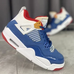 Air Jordan 4 Retro GS 'Messy Room' 2023 US 4 blu francese/bianco/rosso/DR6952-400 - Foto 1 di 12