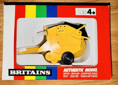 Britains Farm Toys Round Baller 1:32 USA Export Vermeer - Immagine 1 di 3