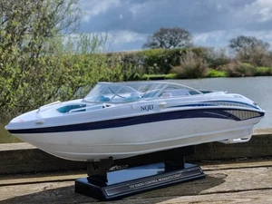 Remote Control Luxury Yacht Boat RC Twin Motor 27MHz Kids Gift 10+ UK - Picture 1 of 20