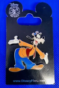 Goofy Arms Extended Disney Parks Pin 2009 Authentic Original - Picture 1 of 3