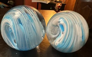 Two Silverstri Handcrafted Sky Blue Swirl And Bubble Paper Weights w/ Label - Picture 1 of 23