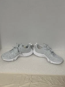Nike Renew In- Season TR12 Womans 6.5 Sneaker Brand new in box Grey/White - Picture 1 of 8