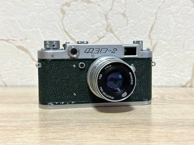 FED 2 Green Vintage 35mm Film Camera Rangefinder Lens Industar-26m ussr Soviet - Image 1 of 4