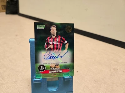 FRANCO BARESI 2023-24 Topps Stadium Cromo AC Milán Autógrafo Verde/99 Foto 1 de 2