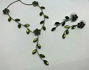 Vintage Silver Metal Green Crystal Necklace Pendant & Earrings Set 1980' - Picture 1 of 4