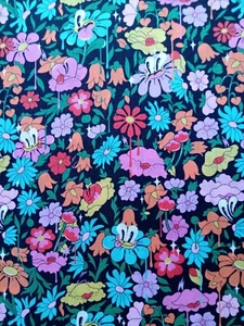 Hattie Park C - floral - Liberty Tana Lawn cotton approx 67 x 20 cm - Picture 1 of 3