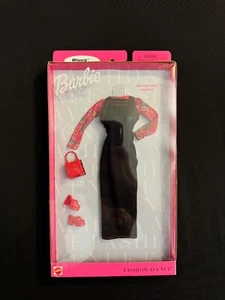 SET COMPLETO BAMBOLA BARBIE FASHION AVENUE FILM FESTIVAL VESTITO LUNGO NERO SCARPE ROSSE - Foto 1 di 2