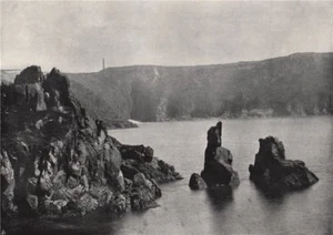 GUERNSEY. Moulin Huet Bay, with the "Dog and Lion" rocks. Channel Islands 1895 - Picture 1 of 1