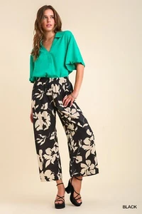Umgee Floral Print Wide Leg Cropped Pants with Pockets in Black  - Picture 1 of 5
