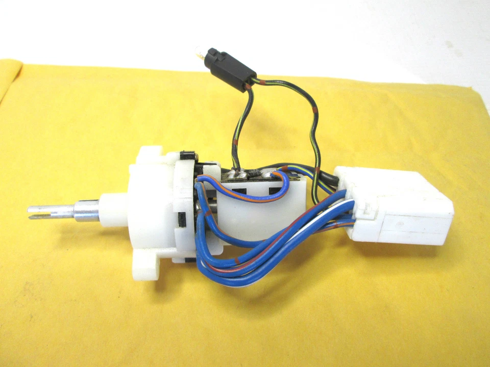 Interruptor soplador aire acondicionado ford escort tracer 1994 1996 f4cz-19986-a nuevo original ford Foto 1 de 4