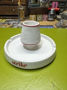 Vintage Pride Creations Inc weiß Porzellan Aschenbecher und Streichholzschlag - Bild 1 von 7