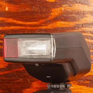 Promaster FL100 Hot Shoe Mount Electronic Flash For Canon Cameras - Picture 1 of 8