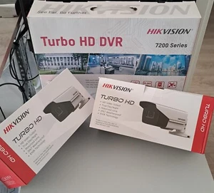 Bundle VideoSorveglianza HIKVISION VideoRecorder Digitale e due Telecamere LEGGI - Foto 1 di 3