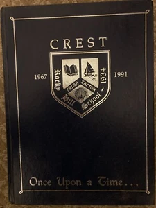 The Crest Rocky Hill School 1991 Yearbook East Greenwich Rhode Island - Imagen 1 de 3