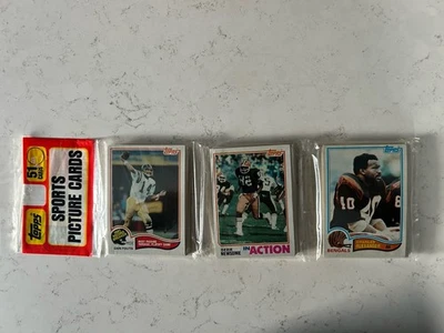 Topps Football Rack Pack Fouts 1982, Newsome On Front. - Imagen 1 de 2