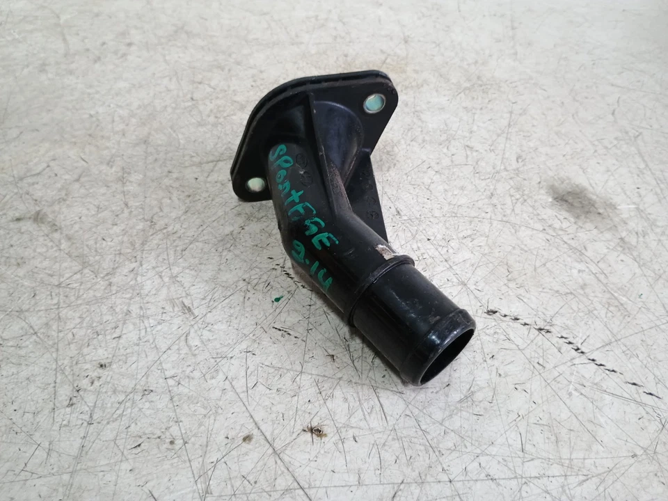 KIA SPORTAGE MK3 2014 WATER COOLANT FLANGE HOSE CONNECTOR 25631-2B053 - Image 1 of 4