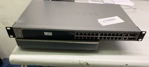 Netgear ProSafe M4100-26G PoE 26-portowy gigabitowy przełącznik zarządzany PoE - testowany zasilanie - Zdjęcie 1 z 8