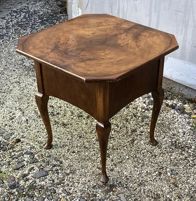 Vintage Walnut Sewing Box on Cabriole Supports - Image 1 of 4