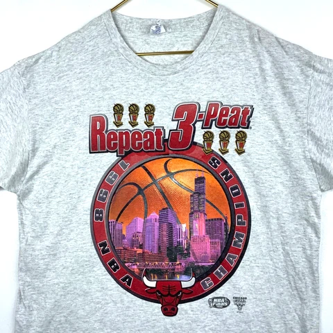 Vintage Chicago Bulls Nba 3 Peat Starter T-shirt Size XL 1998 Single Stitch 90s Cover