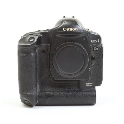 Canon EOS-1Ds Mark II + Defekt (272993) - Bild 1 von 4