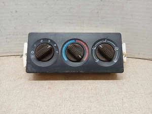 03 04 05 06 07 CHEVROLET SILVERADO 1500 Heater A/C Climate Control 15763059 - Picture 1 of 9