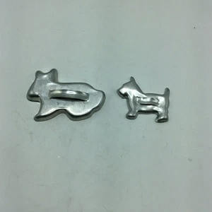Cortadores de galletas vintage de metal para perros juego de hornear de Navidad 2 piezas 4" y 3" - Imagen 1 de 13