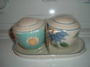 Nuevo Target Home Cerámica Sal Pimienta Coctelera Flores Blanco Turquesa Verde Amarillo - Imagen 1 de 1