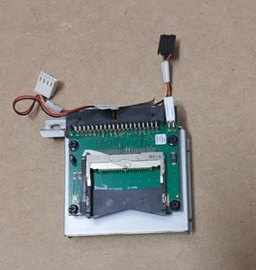 IBM CompactFlash Reader 41Y8812 con cable 39M6771 *1 unidad* *usado* - Imagen 1 de 3